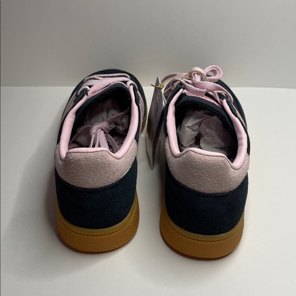 NIB ADIDAS Handball Spezial W Black with Light Pink Trim.  Size 6.5 women - Picture 5 of 7